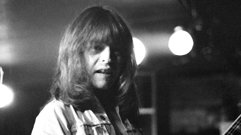 Rick Derringer plays guitar.