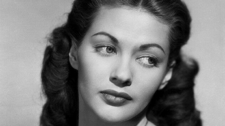Yvonne De Carlo posing