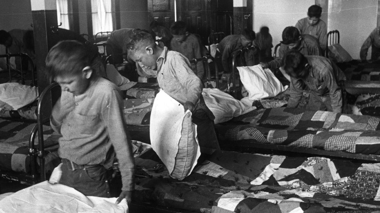 Children at Native American boarding school