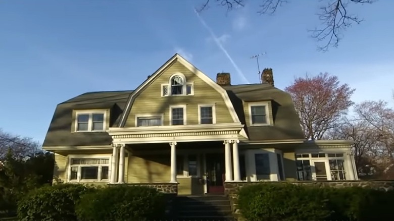 New Jersey Family Terrorized by 'The Watcher' Sells Home at a Loss