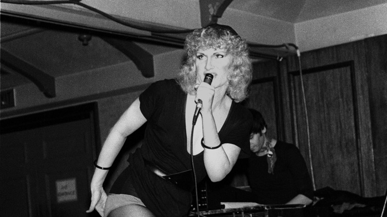 Jayne County singing