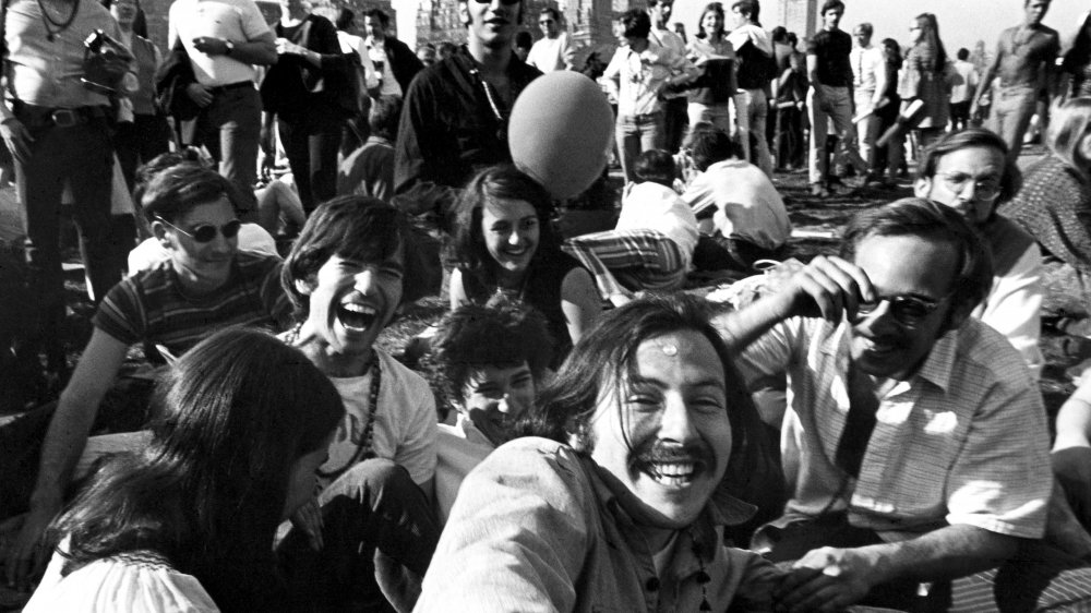 Hippies tripping