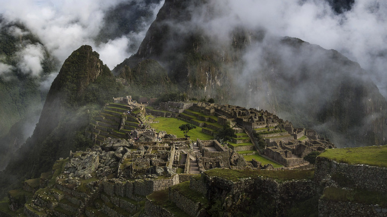 machu picchu ruins