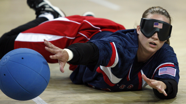 Lisa Czechowski playing goalball