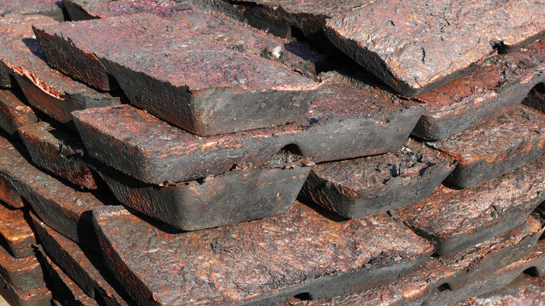 Copper ingots 
