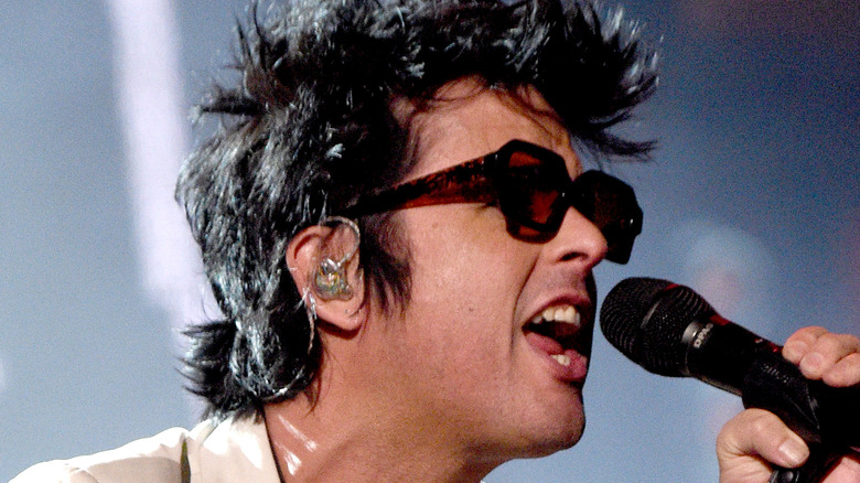 Billie Joe Armstrong singing