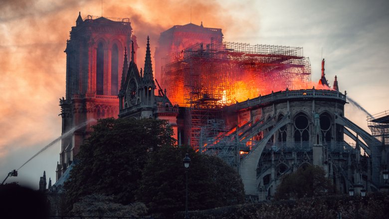 notre dame burning