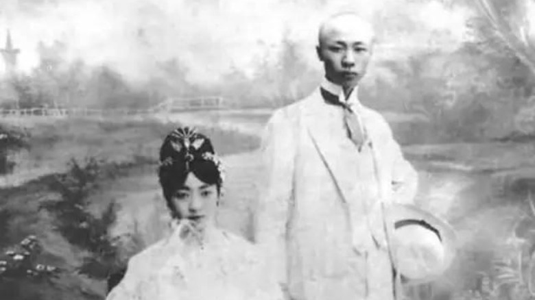 Gobulo Wan Rong and P'u Yi