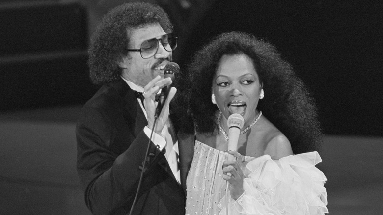 Lionel Richie and Diana Ross singing together