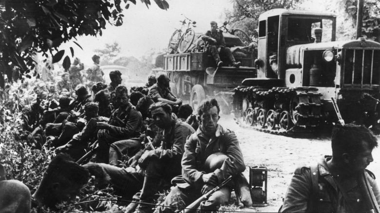 German soldiers rest on Russian road