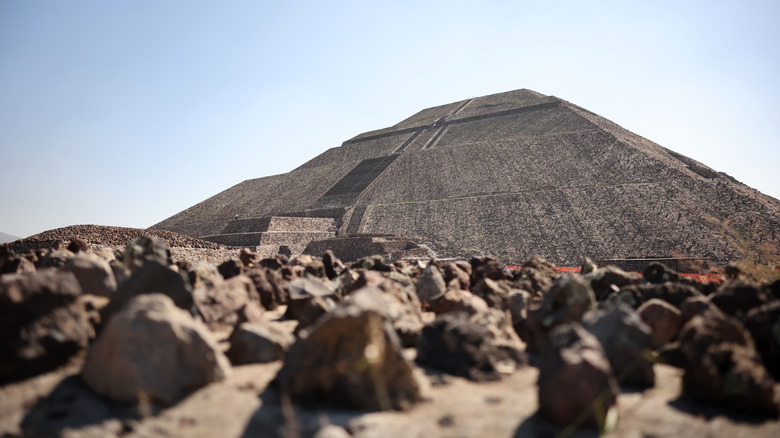 pyramid at teotihuacan