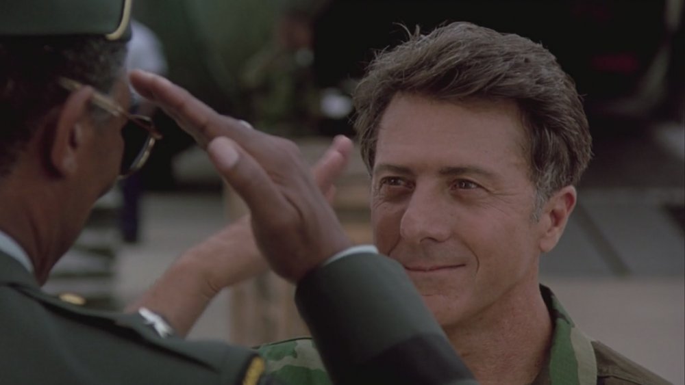 Dustin Hoffman, lone hero in Outbreak