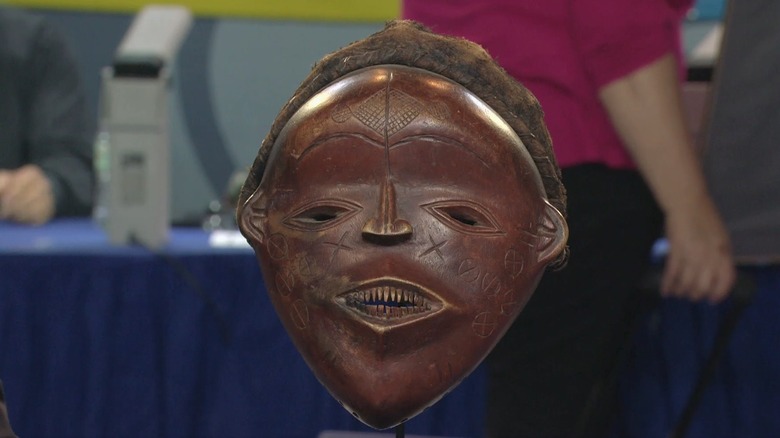 wooden chokwe mask fake