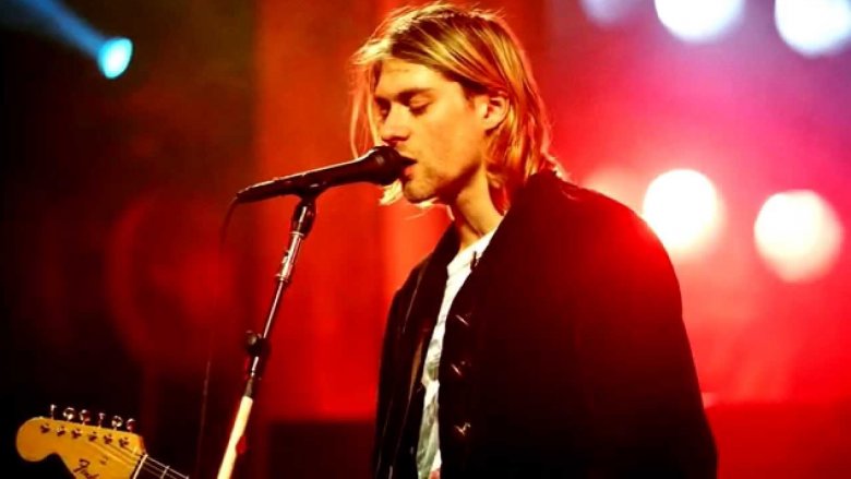 Kurt Cobain singing