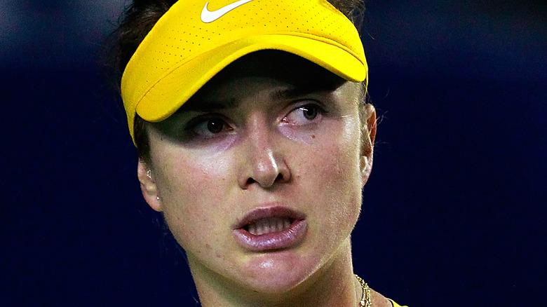 Elina Svitolina in yellow visor