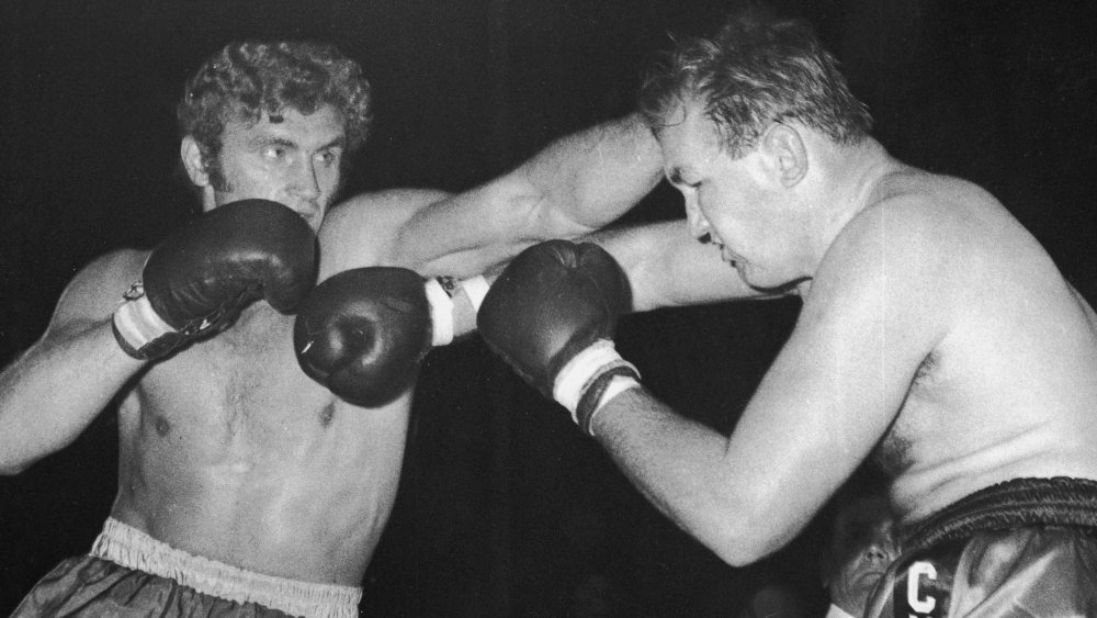 Chuck Wepner punched in the head 1970