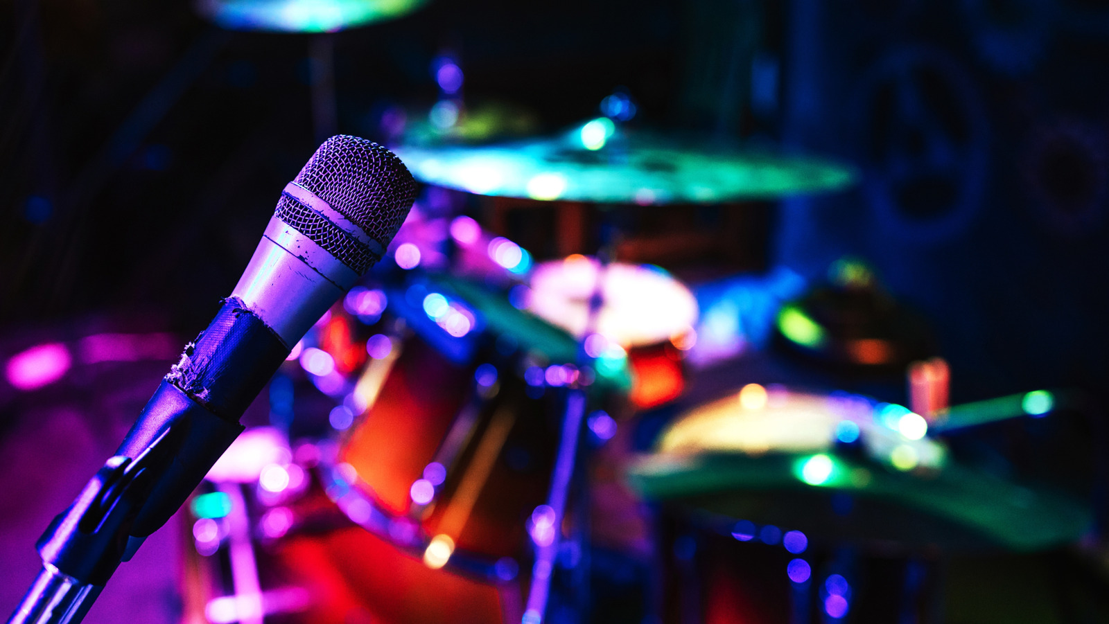 This Classic Rock Band Actually Got Better When It Replaced Its Lead Singer