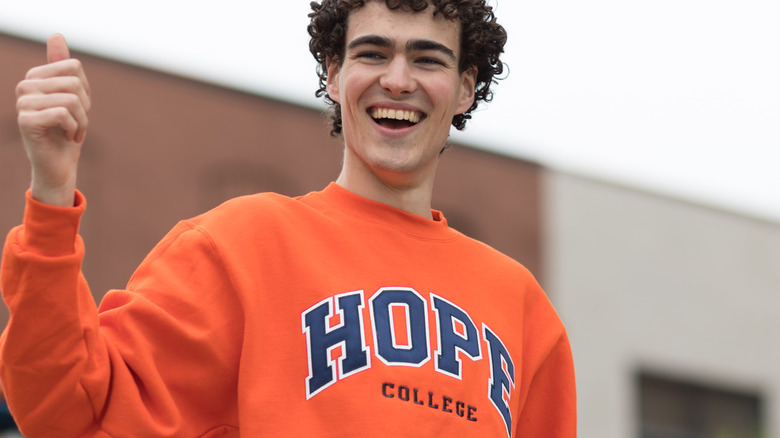 Student wearing a Hope College sweatshirt