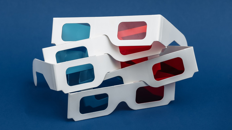 cardboard anaglyph glasses