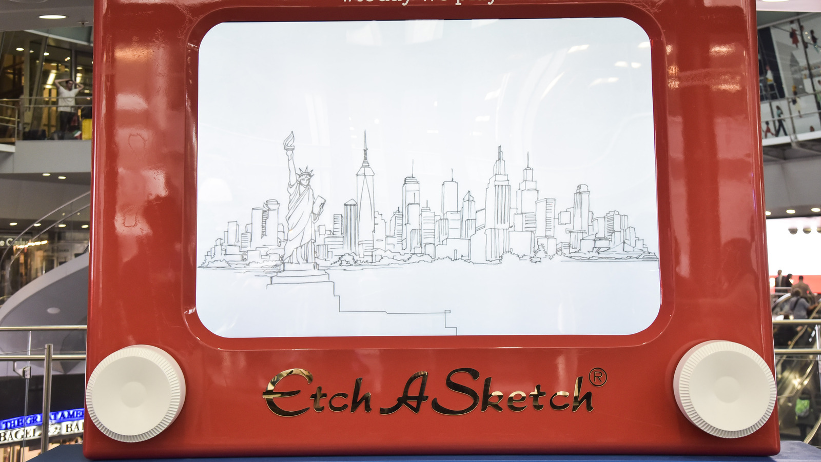 This Is How An Etch A Sketch Works