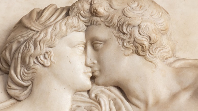 Ancient kiss sculpture