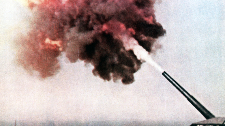 Krupp K5 firing (not the Gustav)
