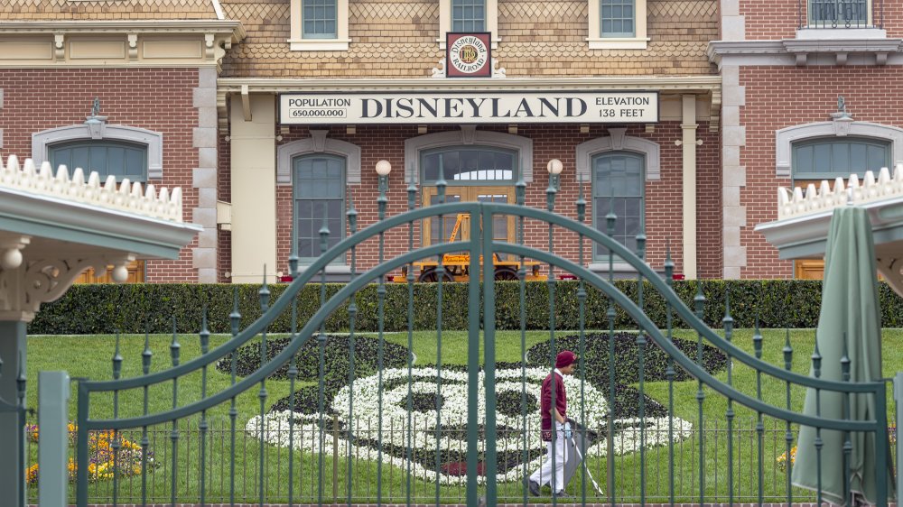 Disneyland closed