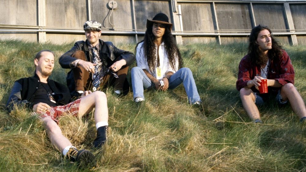 Jerry Cantrell, Layne Staley, Mike Inez, and Sean Kinney of Alice in Chains