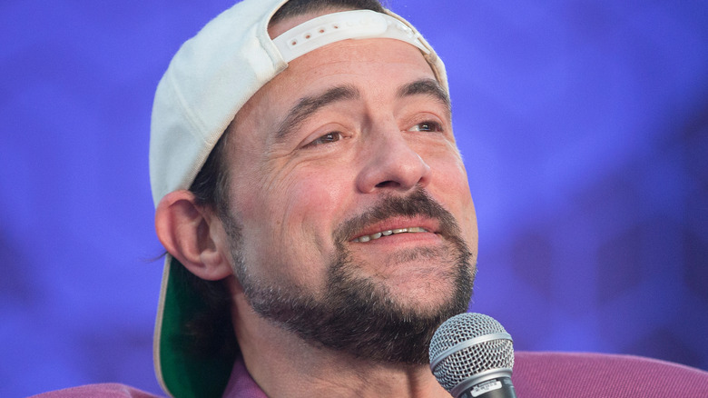 Director Kevin Smith speaking at an event