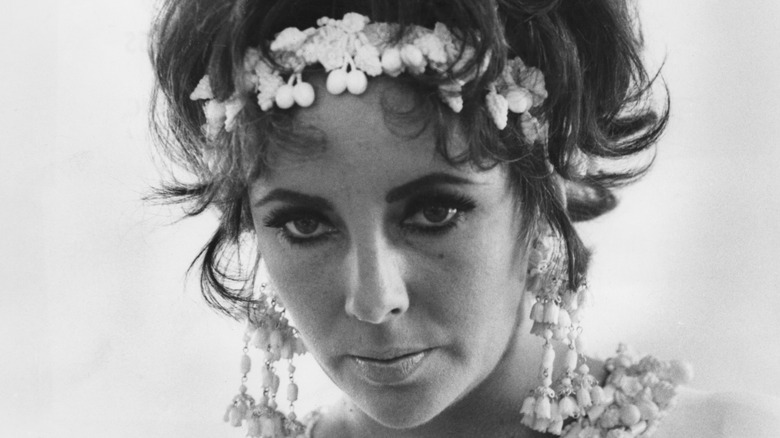 Elizabeth Taylor thick eyelashes