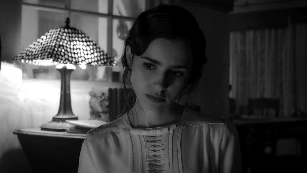Lily Collins Mank