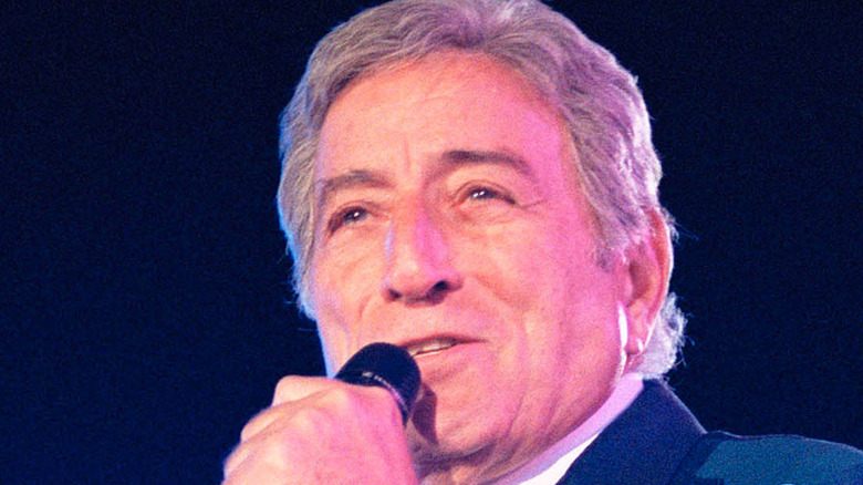 Tony Bennett singing