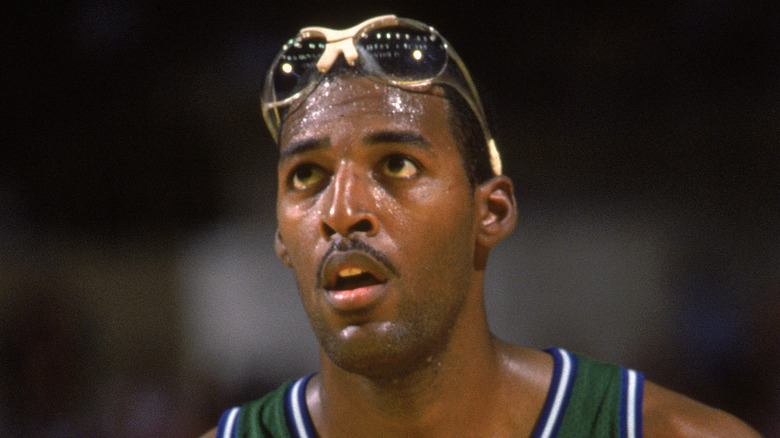 Roy Tarpley playing for the Dallas Mavericks