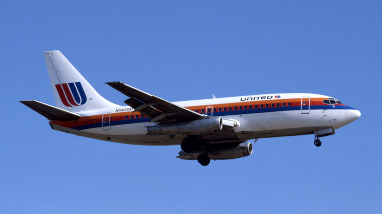 United Airlines plane in flight 