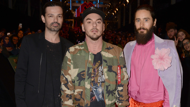30 Seconds to Mars posing at an event