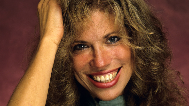 Carly SImon smiling publicity photo 1970s