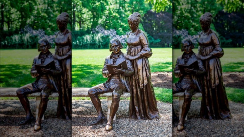 Statue of Dolley and James Madison
