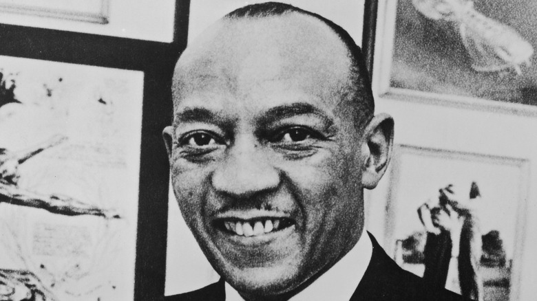 Jesse Owens smiling