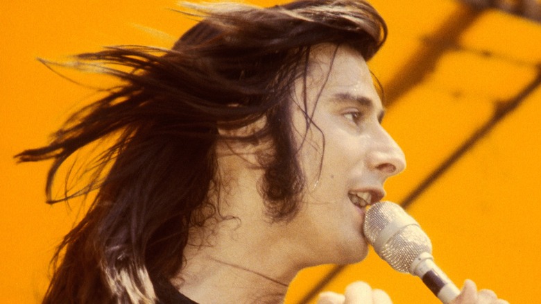 Steve Perry singing with Journey onstage