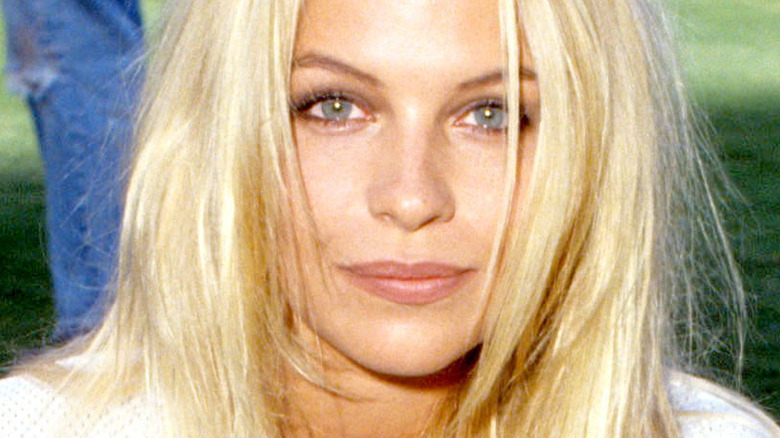 Pamela Anderson blonde hair