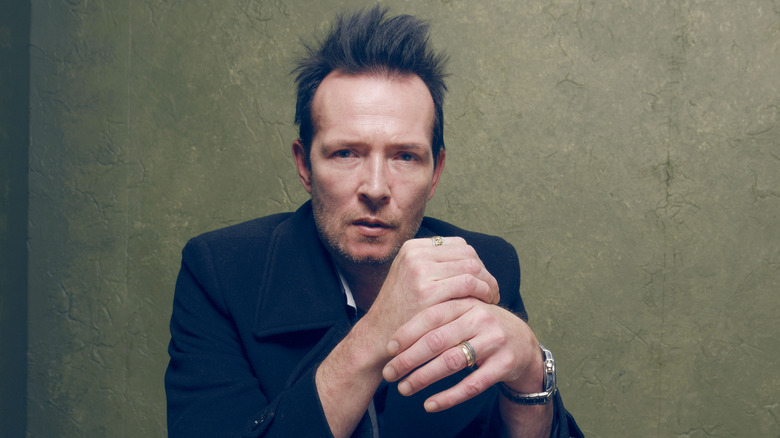 Scott Weiland looking serious