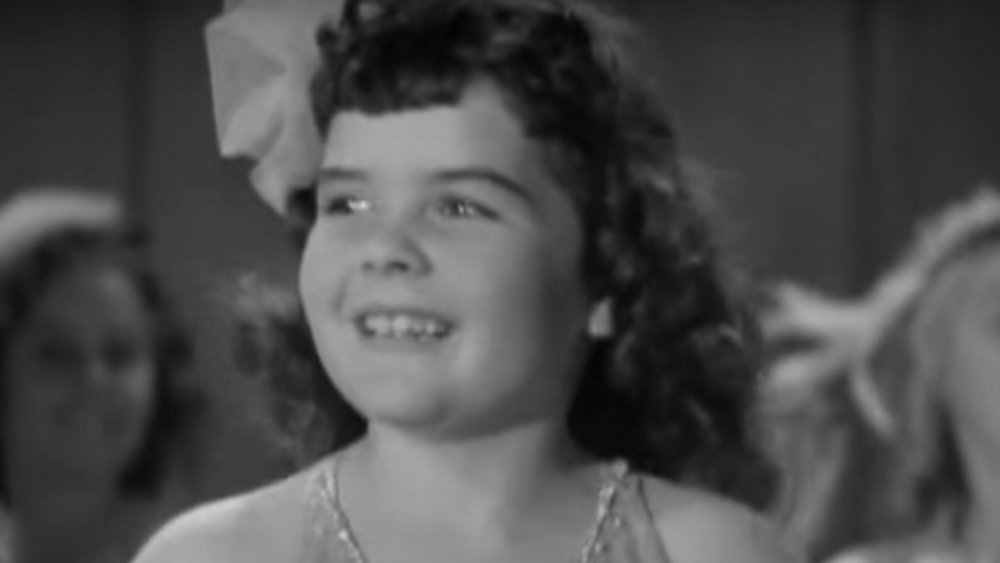 Darla sings