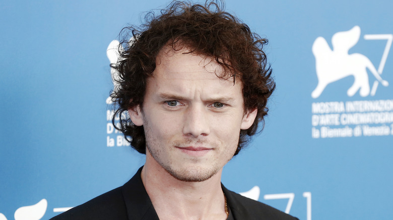 Anton Yelchin blue background