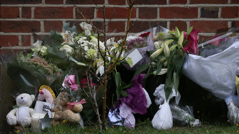 flower memorial at al-Hilli home