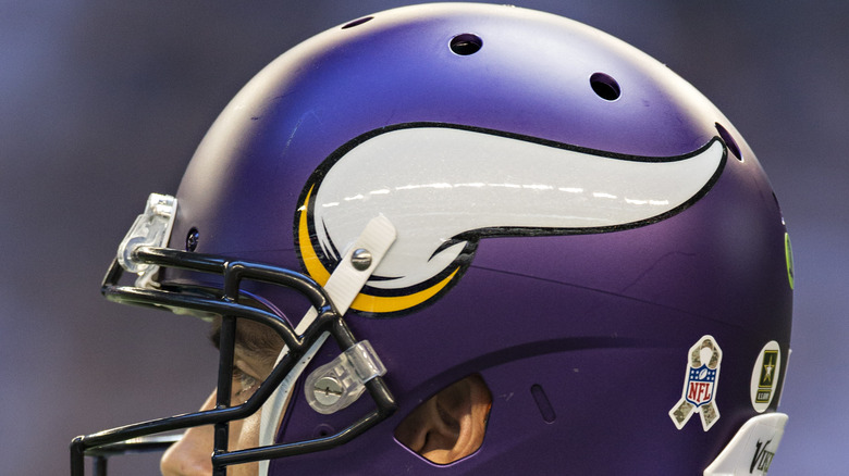 Minnesota Vikings helmet and logo