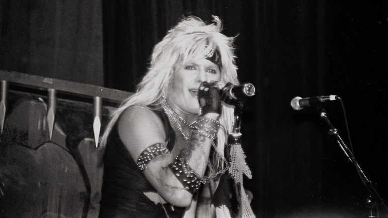 Vince Neil live in concert