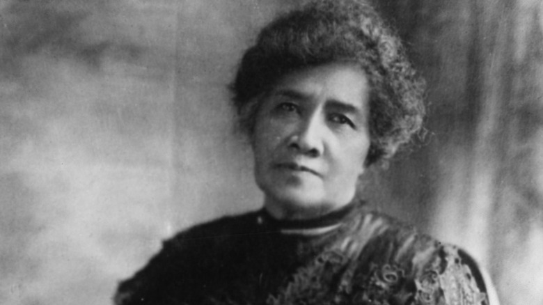 Portrait photograph of Queen Lili'uokalani
