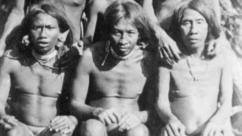 A group of Shompen members posing for the camera in 1886.