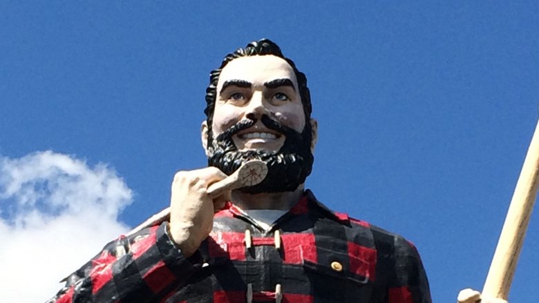 paul bunyan statue