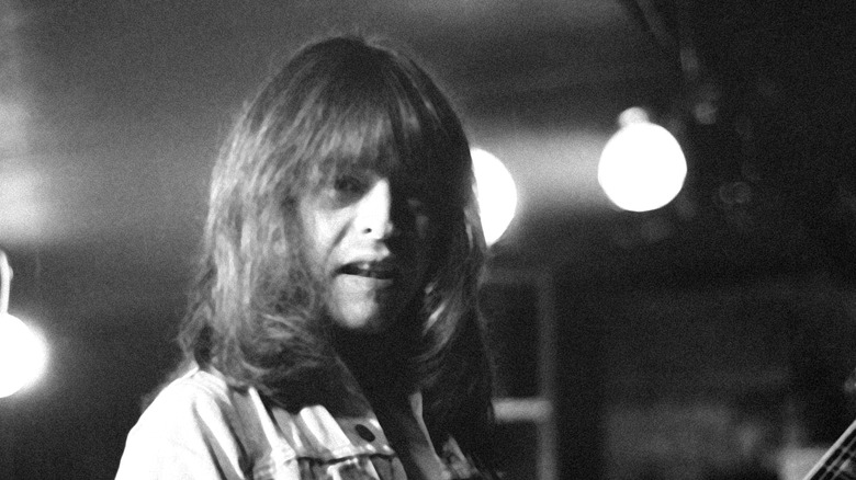Rick Derringer plays guitar.